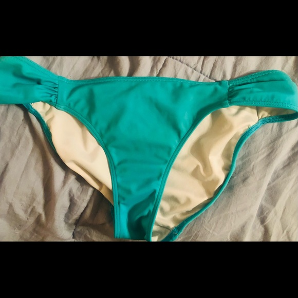 Bikini Bundle - Picture 7 of 8